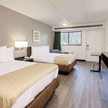 Travelodge By Wyndham College Park Exterior foto